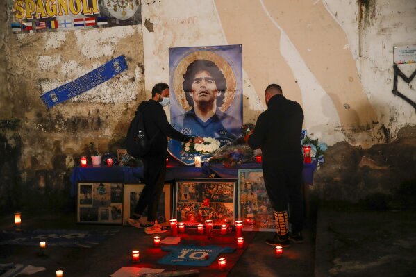 Napoli maradona store homenaje